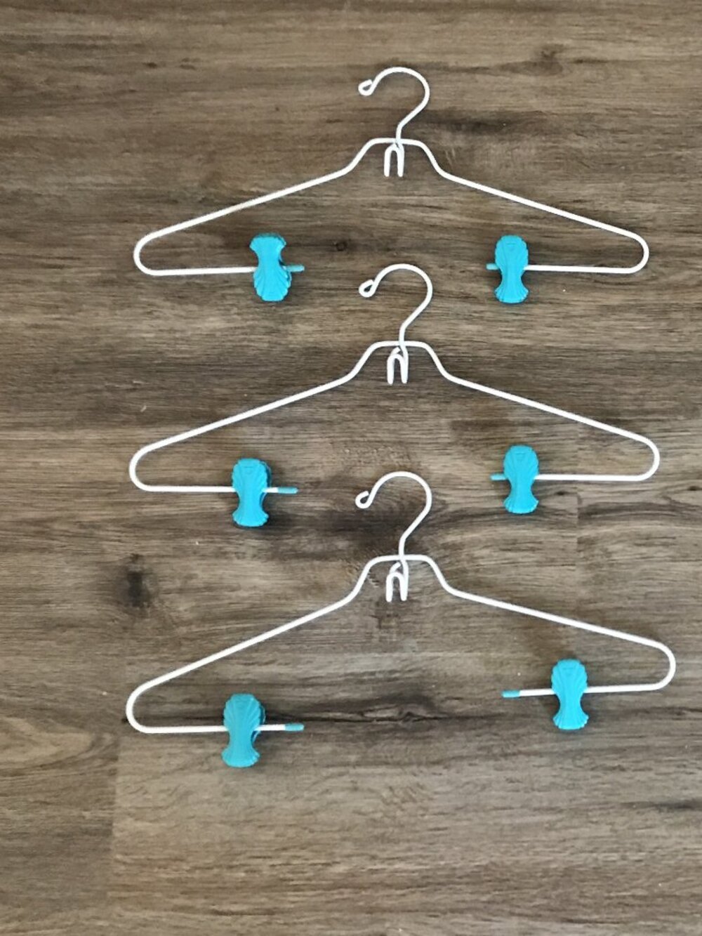 Space-Saving Cascading Clip Hangers - Set of 3